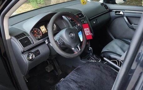 Volkswagen Touran III, 2011 год, 690 000 рублей, 7 фотография