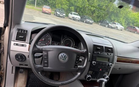 Volkswagen Touareg III, 2005 год, 700 000 рублей, 3 фотография