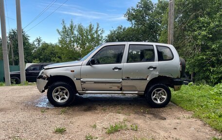 Chevrolet Niva I рестайлинг, 2004 год, 85 000 рублей, 2 фотография