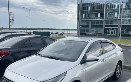 Hyundai Solaris II рестайлинг, 2018 год, 1 360 000 рублей, 3 фотография