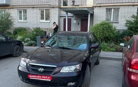 Hyundai Sonata VI, 2005 год, 499 999 рублей, 2 фотография