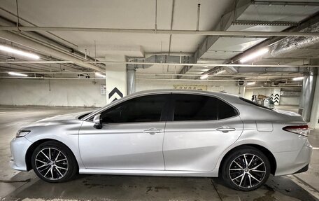 Toyota Camry, 2020 год, 2 320 000 рублей, 4 фотография