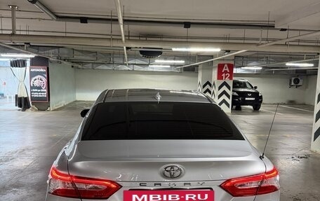 Toyota Camry, 2020 год, 2 320 000 рублей, 5 фотография