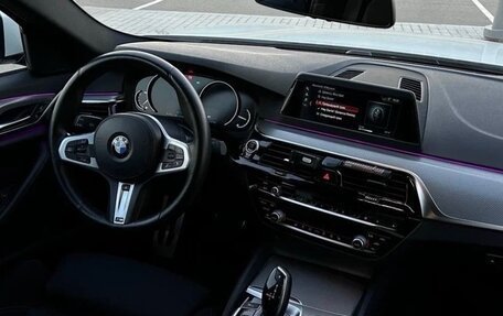 BMW 5 серия, 2018 год, 3 000 000 рублей, 8 фотография