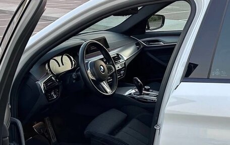 BMW 5 серия, 2018 год, 3 000 000 рублей, 7 фотография