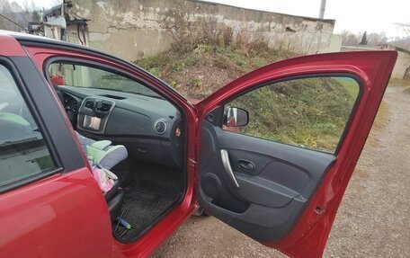 Renault Sandero II рестайлинг, 2014 год, 650 000 рублей, 6 фотография