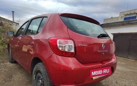 Renault Sandero II рестайлинг, 2014 год, 650 000 рублей, 2 фотография