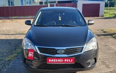KIA cee'd I рестайлинг, 2010 год, 650 000 рублей, 2 фотография