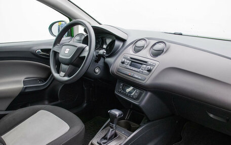 SEAT Ibiza IV рестайлинг 2, 2013 год, 740 000 рублей, 11 фотография