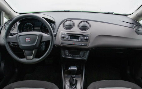 SEAT Ibiza IV рестайлинг 2, 2013 год, 740 000 рублей, 14 фотография