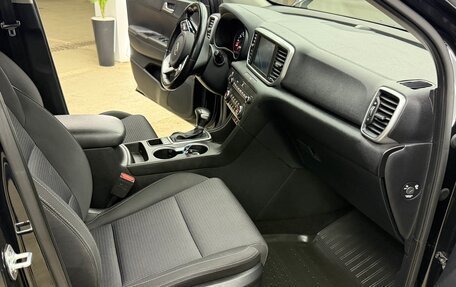 KIA Sportage IV рестайлинг, 2020 год, 2 500 000 рублей, 28 фотография