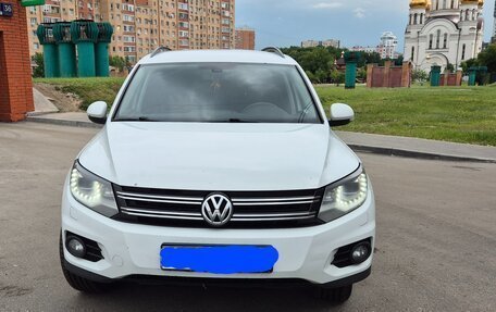 Volkswagen Tiguan I, 2016 год, 1 800 000 рублей, 1 фотография
