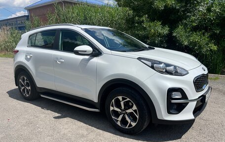 KIA Sportage IV рестайлинг, 2018 год, 1 910 000 рублей, 1 фотография