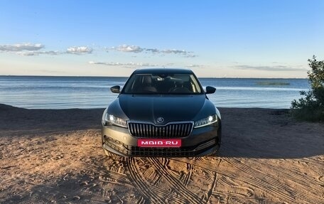 Skoda Superb III рестайлинг, 2019 год, 2 700 000 рублей, 1 фотография
