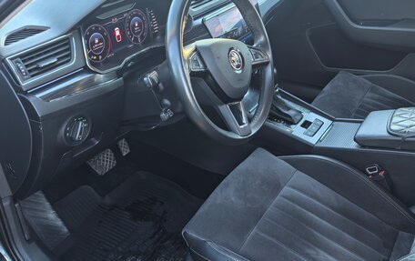 Skoda Superb III рестайлинг, 2019 год, 2 700 000 рублей, 5 фотография