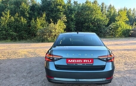 Skoda Superb III рестайлинг, 2019 год, 2 700 000 рублей, 4 фотография