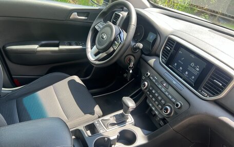 KIA Sportage IV рестайлинг, 2018 год, 1 910 000 рублей, 9 фотография