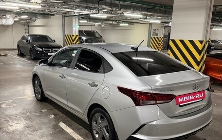 Hyundai Solaris II рестайлинг, 2021 год, 1 900 000 рублей, 3 фотография