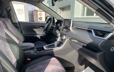 Toyota RAV4, 2021 год, 2 930 000 рублей, 11 фотография
