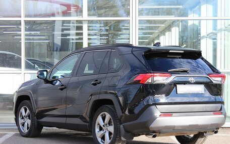 Toyota RAV4, 2021 год, 2 930 000 рублей, 2 фотография