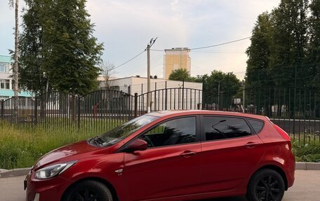 Hyundai Solaris II рестайлинг, 2011 год, 700 000 рублей, 4 фотография
