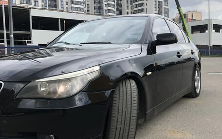 BMW 5 серия, 2004 год, 700 000 рублей, 3 фотография