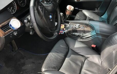 BMW 5 серия, 2004 год, 700 000 рублей, 8 фотография