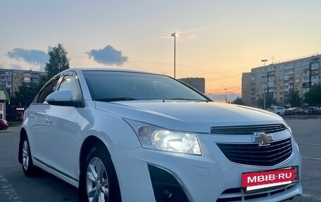 Chevrolet Cruze II, 2014 год, 1 100 000 рублей, 5 фотография