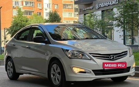 Hyundai Solaris II рестайлинг, 2015 год, 1 290 000 рублей, 2 фотография