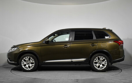 Mitsubishi Outlander III рестайлинг 3, 2019 год, 2 230 000 рублей, 9 фотография
