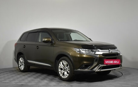 Mitsubishi Outlander III рестайлинг 3, 2019 год, 2 230 000 рублей, 4 фотография