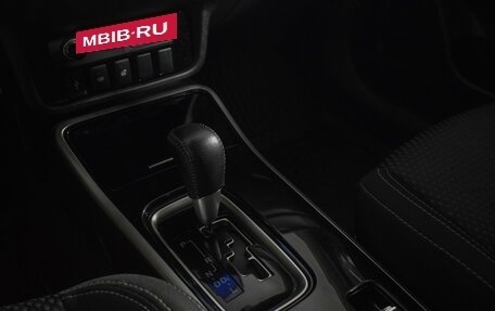 Mitsubishi Outlander III рестайлинг 3, 2019 год, 2 230 000 рублей, 18 фотография