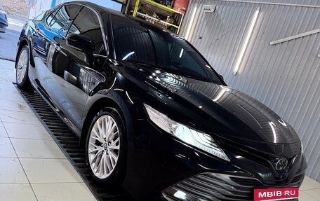 Toyota Camry, 2021 год, 2 850 000 рублей, 1 фотография