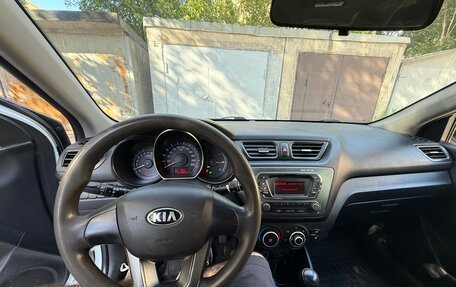 KIA Rio III рестайлинг, 2013 год, 1 200 000 рублей, 12 фотография