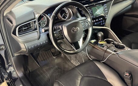 Toyota Camry, 2021 год, 2 850 000 рублей, 4 фотография