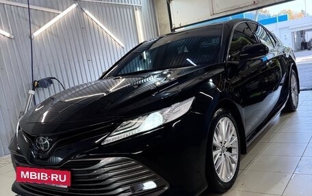Toyota Camry, 2021 год, 2 850 000 рублей, 3 фотография