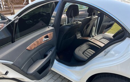 Mercedes-Benz CLS, 2014 год, 2 600 000 рублей, 16 фотография
