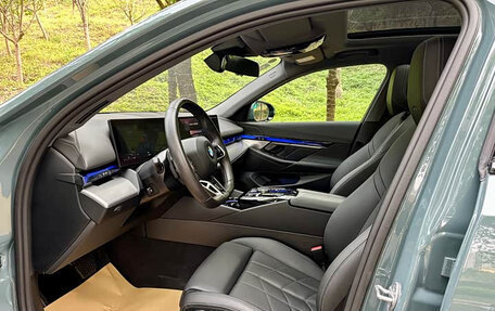 BMW 5 серия, 2025 год, 5 107 158 рублей, 15 фотография