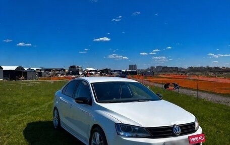 Volkswagen Jetta VI, 2017 год, 1 200 000 рублей, 2 фотография