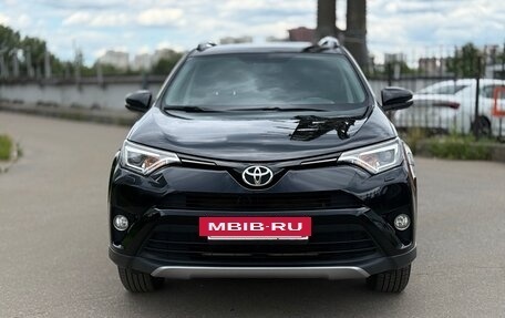 Toyota RAV4, 2017 год, 2 400 000 рублей, 7 фотография
