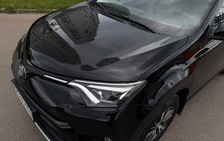 Toyota RAV4, 2017 год, 2 400 000 рублей, 16 фотография