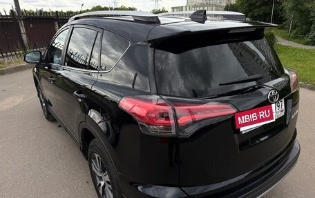 Toyota RAV4, 2017 год, 2 400 000 рублей, 6 фотография