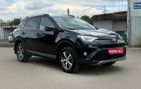 Toyota RAV4, 2017 год, 2 400 000 рублей, 12 фотография