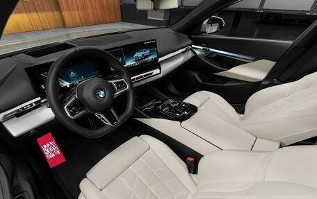 BMW 5 серия, 2024 год, 7 000 000 рублей, 13 фотография