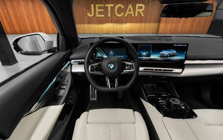 BMW 5 серия, 2024 год, 7 000 000 рублей, 21 фотография