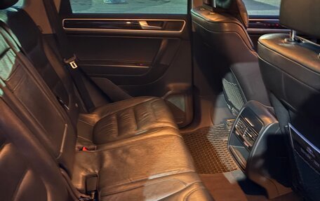 Volkswagen Touareg III, 2013 год, 2 350 000 рублей, 14 фотография