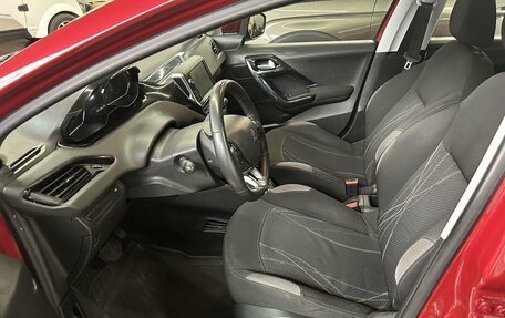 Peugeot 208 II, 2013 год, 650 000 рублей, 11 фотография