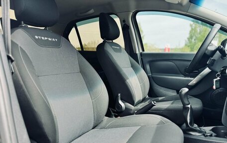 Renault Logan II, 2019 год, 1 169 000 рублей, 10 фотография