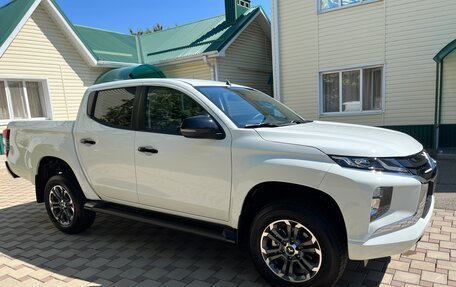 Mitsubishi L200 IV рестайлинг, 2023 год, 4 950 000 рублей, 22 фотография