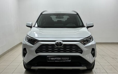 Toyota RAV4, 2020 год, 3 198 000 рублей, 2 фотография